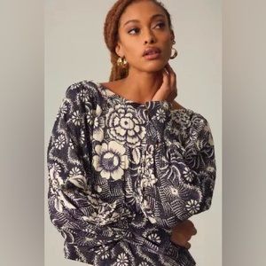 BY ANTHROPOLOGIE BALLOON-SLEEVE BLOUSE Navy Floral Print